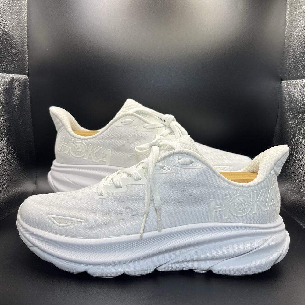 Hoka One One Clifton 9 Shoes Women's 9 B White Road Running 1127896 WWH EUC